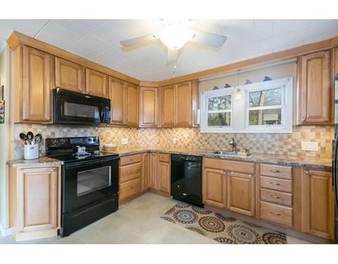 49 Eldridge St, Chicopee, MA 01013 photo 1