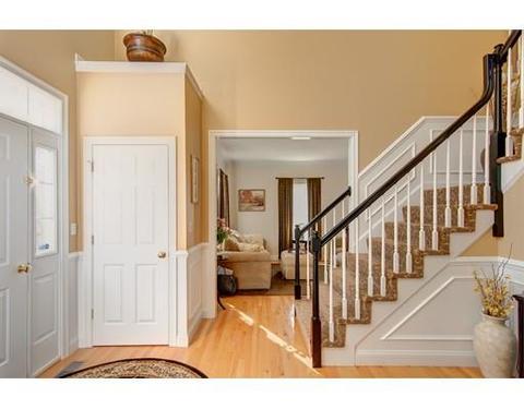168 North St, Upton, MA 01568 photo 2