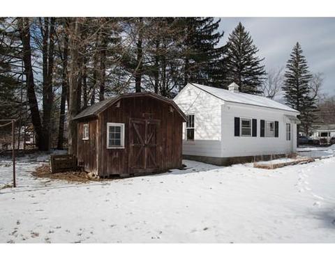 88 West St, Easthampton, MA 01027 photo 3