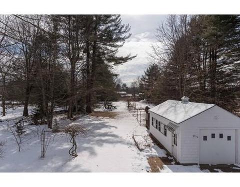 88 West St, Easthampton, MA 01027 photo 4