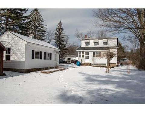 88 West St, Easthampton, MA 01027 photo 2