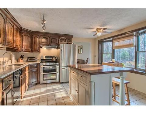 61 Griggs Rd, Sutton, MA 01590 photo 3