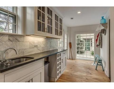 121 Washington St, Marblehead, MA 01945 photo 8