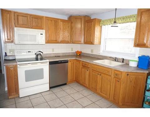 39 Knowles Rd, Worcester, MA 01602 photo 3
