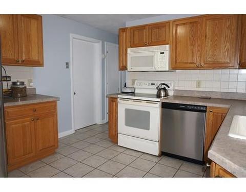 39 Knowles Rd, Worcester, MA 01602 photo 4