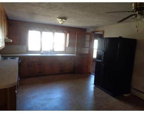 663 Bradley Rd, Springfield, MA 01109 photo 8