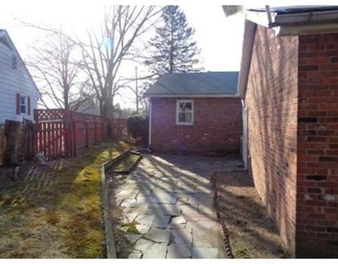 663 Bradley Rd, Springfield, MA 01109 photo 4