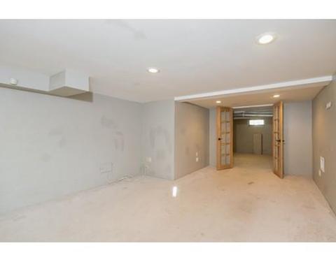 97 Olmsted Dr, Springfield, MA 01108 photo 21
