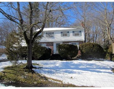 18 Putney Rd, Wellesley, MA 02481 photo 2
