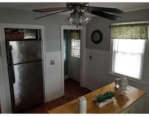 129 Powell Ave, Springfield, MA 01118 photo 8