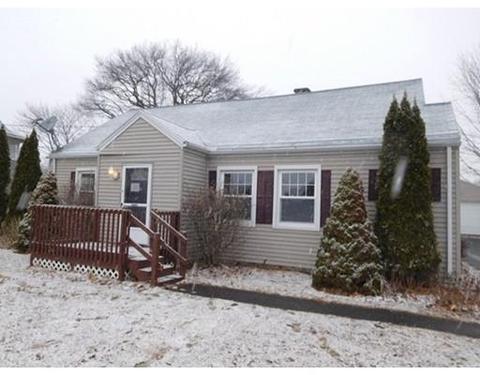 104 Catherine St, Chicopee, MA 01013 photo 1
