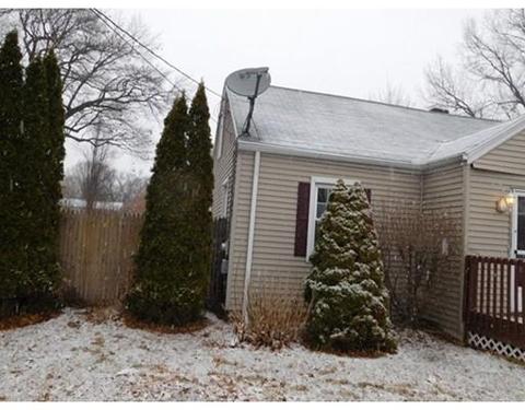 104 Catherine St, Chicopee, MA 01013 photo 2