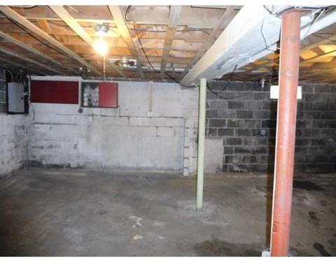 104 Catherine St, Chicopee, MA 01013 photo 16