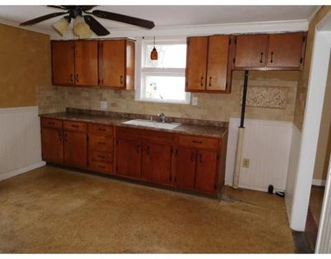 104 Catherine St, Chicopee, MA 01013 photo 9