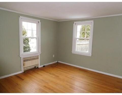 104 Catherine St, Chicopee, MA 01013 photo 6