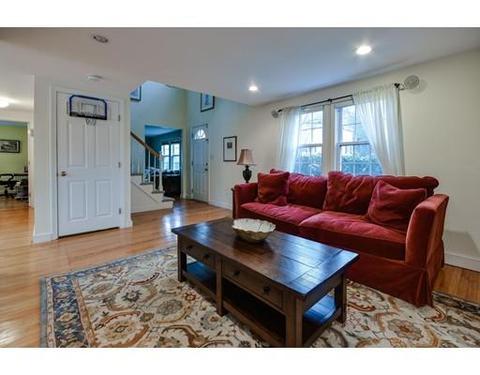 22 Thornton Rd, Needham, MA 02492 photo 2