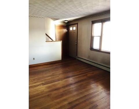 32 Summer St, Blackstone, MA 01504 photo 3