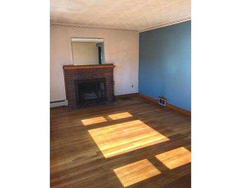 32 Summer St, Blackstone, MA 01504 photo 5