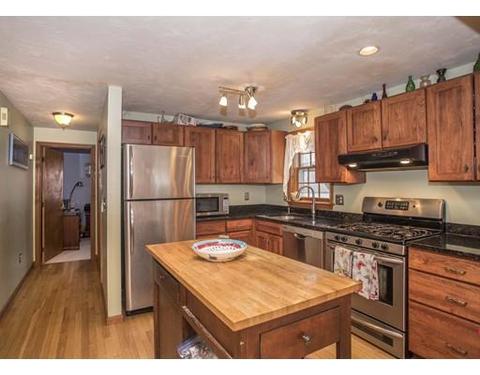 22 Repose Ln, East Wareham, MA 02538 photo 4