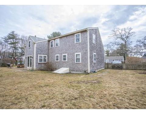 22 Repose Ln, East Wareham, MA 02538 photo 3