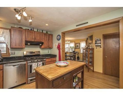 22 Repose Ln, East Wareham, MA 02538 photo 6