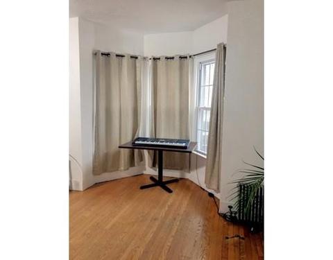 790 White St, Springfield, MA 01108 photo 5