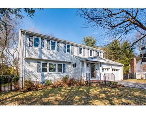 20 Surrey Ln, Needham, MA 02492 photo 2