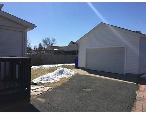 344 Abbott St, Springfield, MA 01118 photo 2
