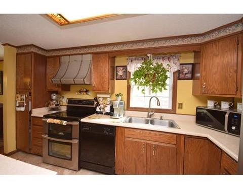 35 Driftwood Rd, Springfield, MA 01128 photo 4