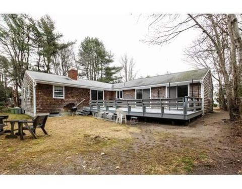 92 Lakeside Dr E, Barnstable, MA 02630 photo 4