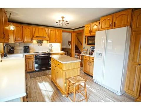 47 E Drumlin Rd, Springfield, MA 01108 photo 8