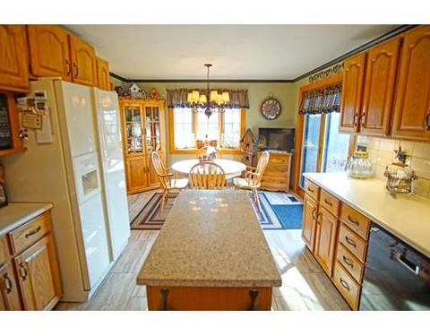 47 E Drumlin Rd, Springfield, MA 01108 photo 7