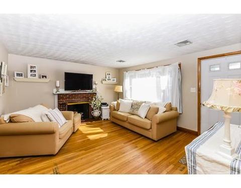 75 Berlin St, Dedham, MA 02026 photo 4