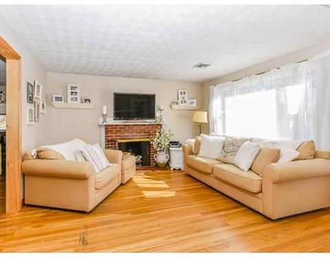 75 Berlin St, Dedham, MA 02026 photo 3