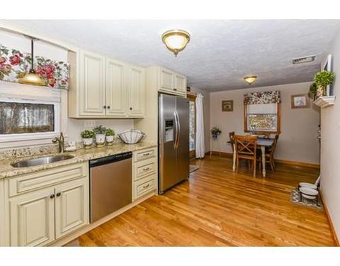75 Berlin St, Dedham, MA 02026 photo 8
