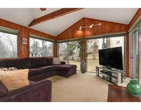 125 Hillcrest Rd, Needham, MA 02492 photo 2