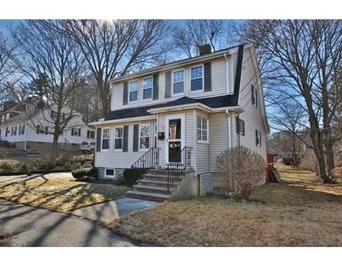 17 Myrtle Ave, Wakefield, MA 01880 photo 1