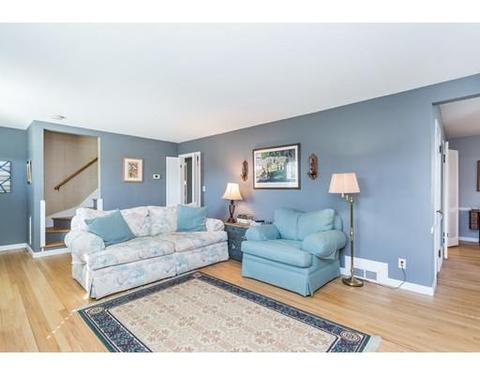 67 Old Brook Rd, Springfield, MA 01118 photo 9