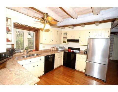 15 Asylum St, Mendon, MA 01756 photo 3