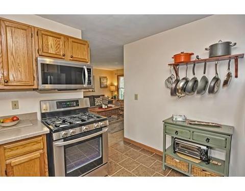 166 Providence St, Mendon, MA 01756 photo 3
