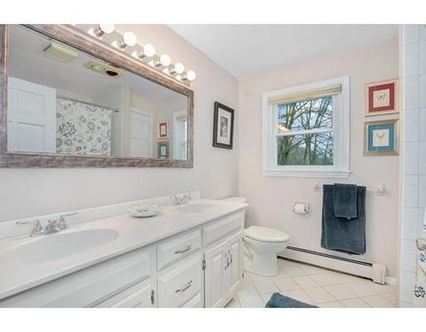 11 Bubbling Brook Rd, Walpole, MA 02081 photo 27