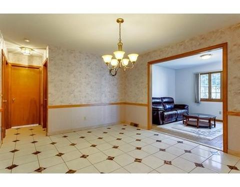 15 Corning St, Springfield, MA 01108 photo 11