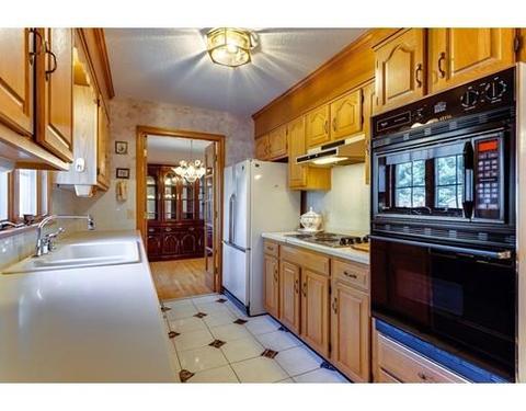 15 Corning St, Springfield, MA 01108 photo 9