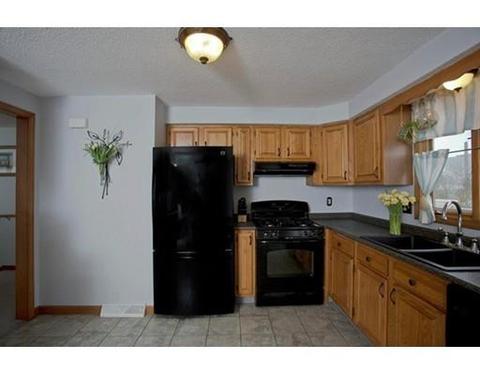 21 Harrison Ave, Chicopee, MA 01020 photo 4
