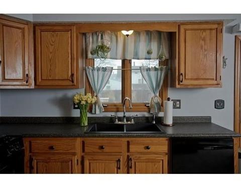 21 Harrison Ave, Chicopee, MA 01020 photo 5