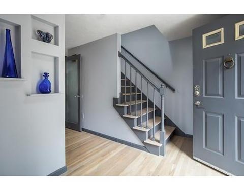 13 Thayer St, Upton, MA 01568 photo 2