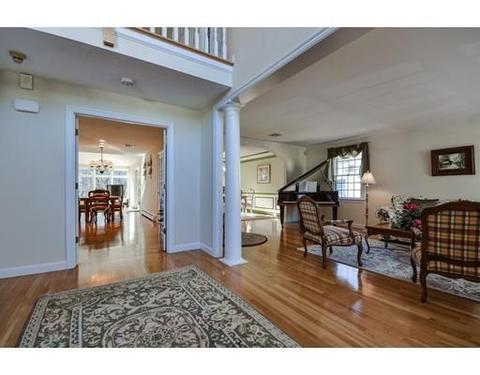 35 Falcon St, Needham, MA 02492 photo 5