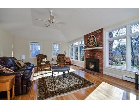 35 Falcon St, Needham, MA 02492 photo 10