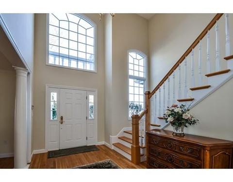 35 Falcon St, Needham, MA 02492 photo 2