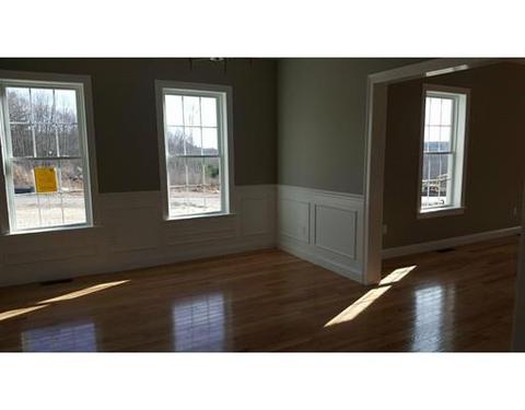 12 Pond St, Mendon, MA 01756 photo 8